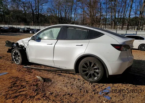 2022 Tesla Model Y z USA, uszkodzony, nr VIN 7SAYGDEE3NF573867